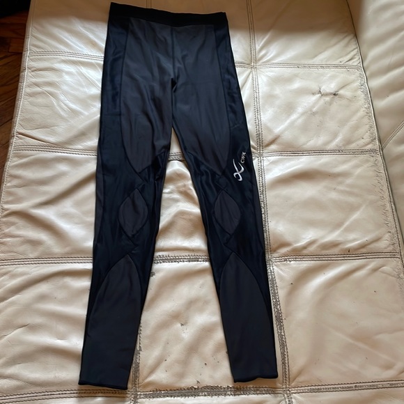 CW -X Women’s Endurance Generator Insulator Tharmal  Compression Tight M - Picture 5 of 13